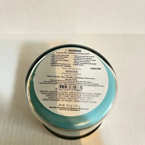 NEW Bath & Body Works 3 Wick Winter Candle with Festive Design - Picture 2 of 7